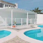 Stunning 2 Bedroom Duplex Close To Main With Seaviews Apartament Puerto del Carmen (Lanzarote)