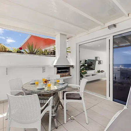 Stunning 2 Bedroom Duplex Close To Main With Seaviews Lägenhet Puerto del Carmen (Lanzarote)