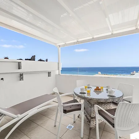 Lägenhet Stunning 2 Bedroom Duplex Close To Main With Seaviews