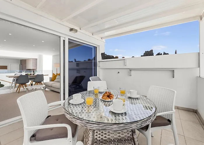Stunning 2 Bedroom Duplex Close To Main With Seaviews プエルト・デル・カルメン