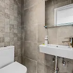 Stunning 2 Bedroom Duplex Close To Main With Seaviews