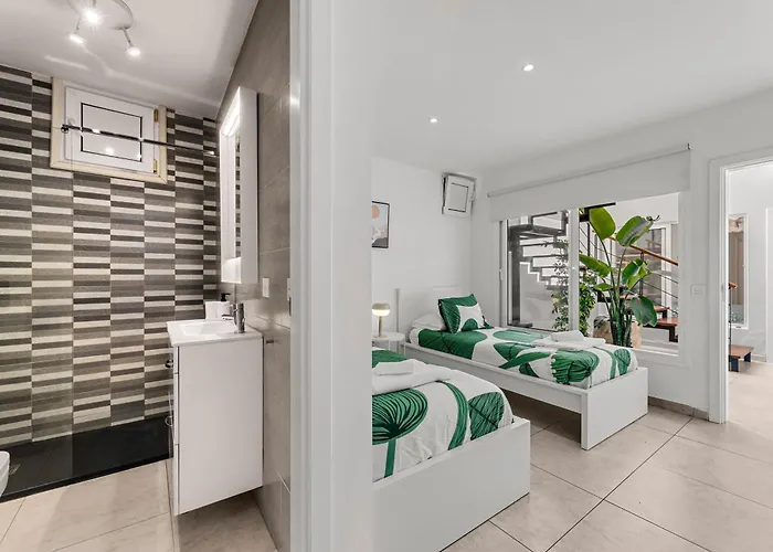 Apartmán Stunning 2 Bedroom Duplex Close To Main With Seaviews *