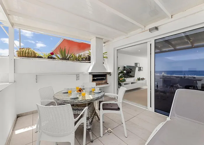 Stunning 2 Bedroom Duplex Close To Main With Seaviews Apartment Puerto del Carmen (Lanzarote)